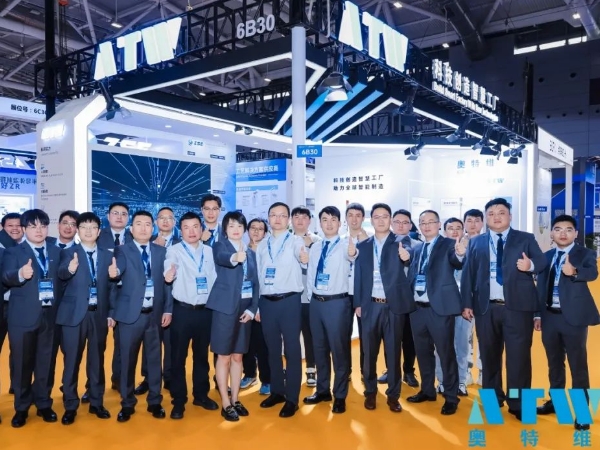 永利yl23411闪耀亮相SEMI-e 2024，高精尖设备助力行业创新